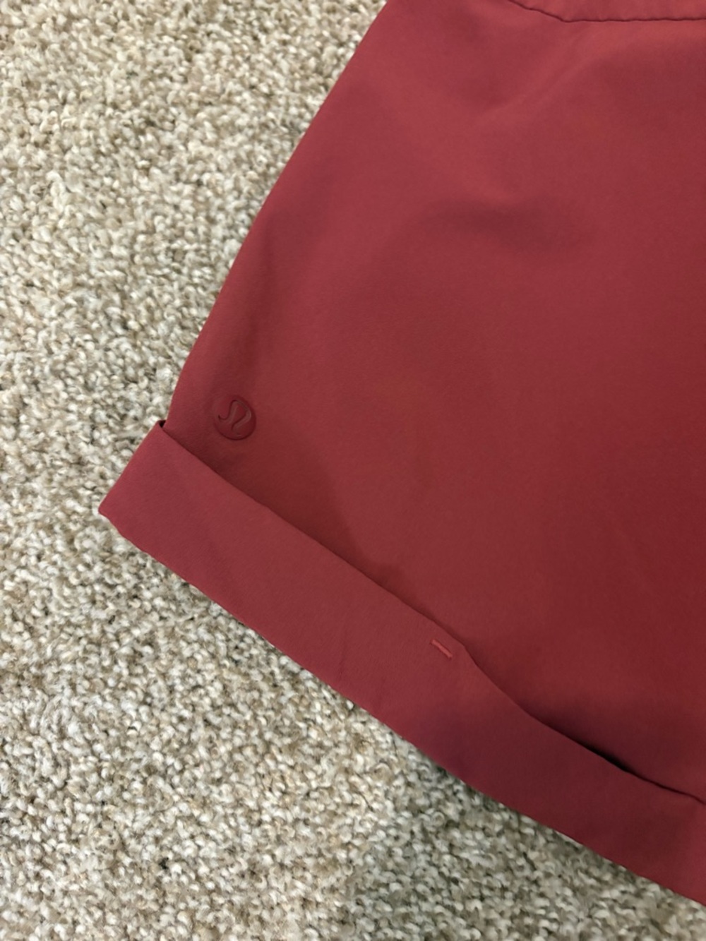 lululemon athletica Women's Drawstring Athletic Shorts in Brick Red - Picture 3 of 3